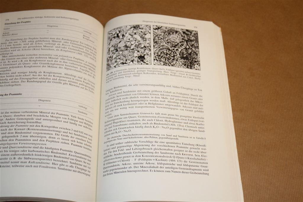 Boek over Mineralogie. Siegfried Matthes, Ophalen of Verzenden, Fossiel