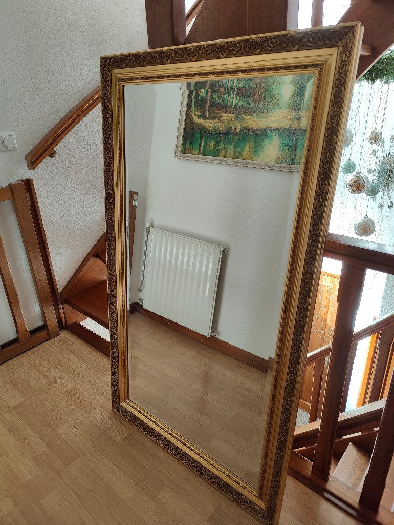 Prachtige goud kleurige spiegel, Huis en Inrichting, Woonaccessoires | Spiegels, Ophalen, 100 tot 150 cm, Zo goed als nieuw, 75 tot 100 cm