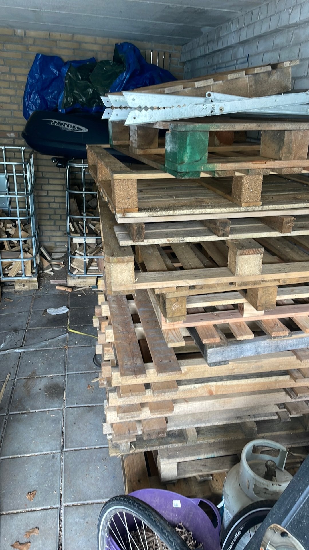 Diverse pallets 15 stuks, Doe-het-zelf en Verbouw, Hout en Planken, Ophalen, Zo goed als nieuw, Pallet, Minder dan 200 cm