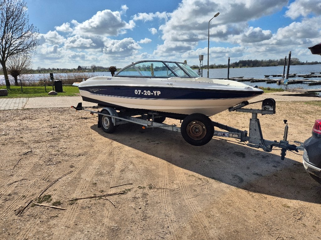 Bayliner 175 GT (2009) inclusief Pega Comfort trailer, Watersport en Boten, Gebruikt, Binnenboordmotor, 120 tot 200 pk, Bayliner