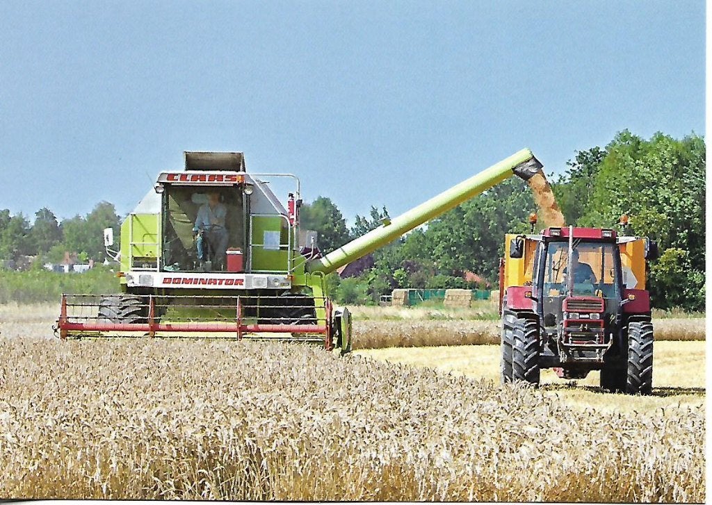 Landbouw- -Combine met trekker., Ophalen of Verzenden, 1980 tot heden, Ongelopen, Overige thema's