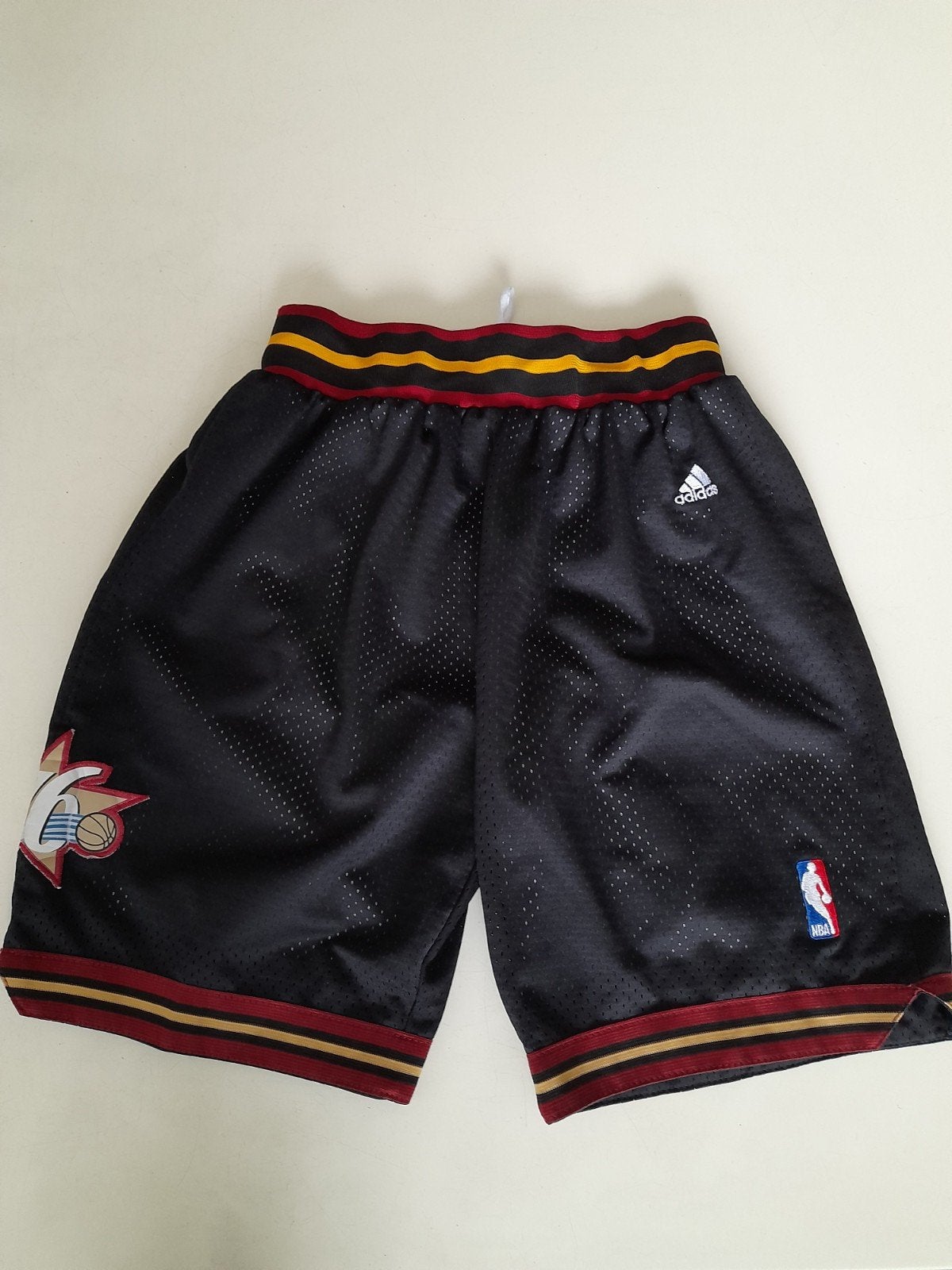 Short Adidas NBA 76 - nieuwst., Ophalen, Nieuw, Kleding