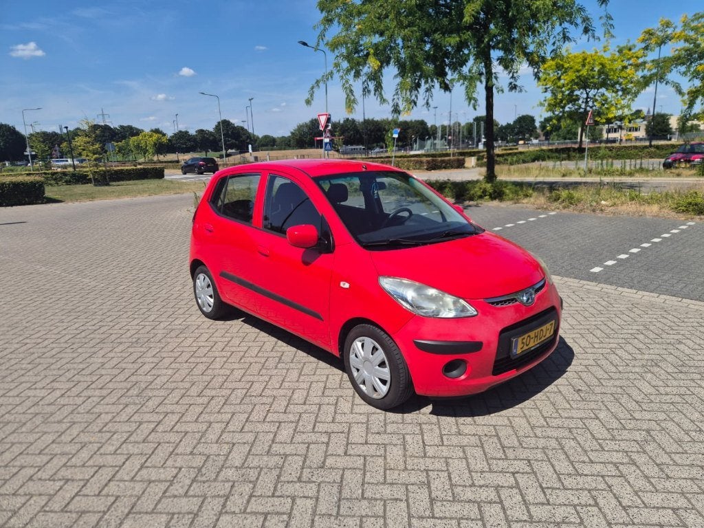 Foto 2 van Hyundai i10 1.25 I 5DR 2008 Rood
