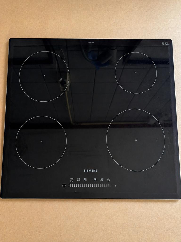 Siemens inductiekookplaat EU631FEB2E – 4 zones-werkt perfect, Zo goed als nieuw, Inbouw, Inductie, 4 kookzones