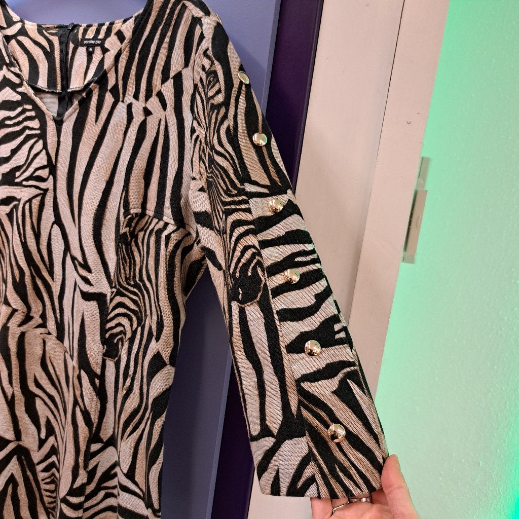 Caroline Biss bruin zwarte zebra print jurk 3/4 mw 44 47781, Kleding | Dames, Jurken, Bruin, ., Maat 42/44 (L), Ophalen of Verzenden