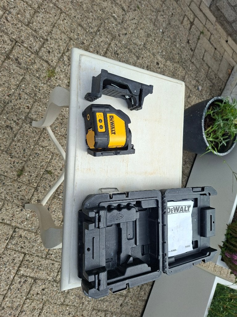 kruislijn lazer/waterpas dewald goed werkend compleet, Ophalen of Verzenden, Gebruikt