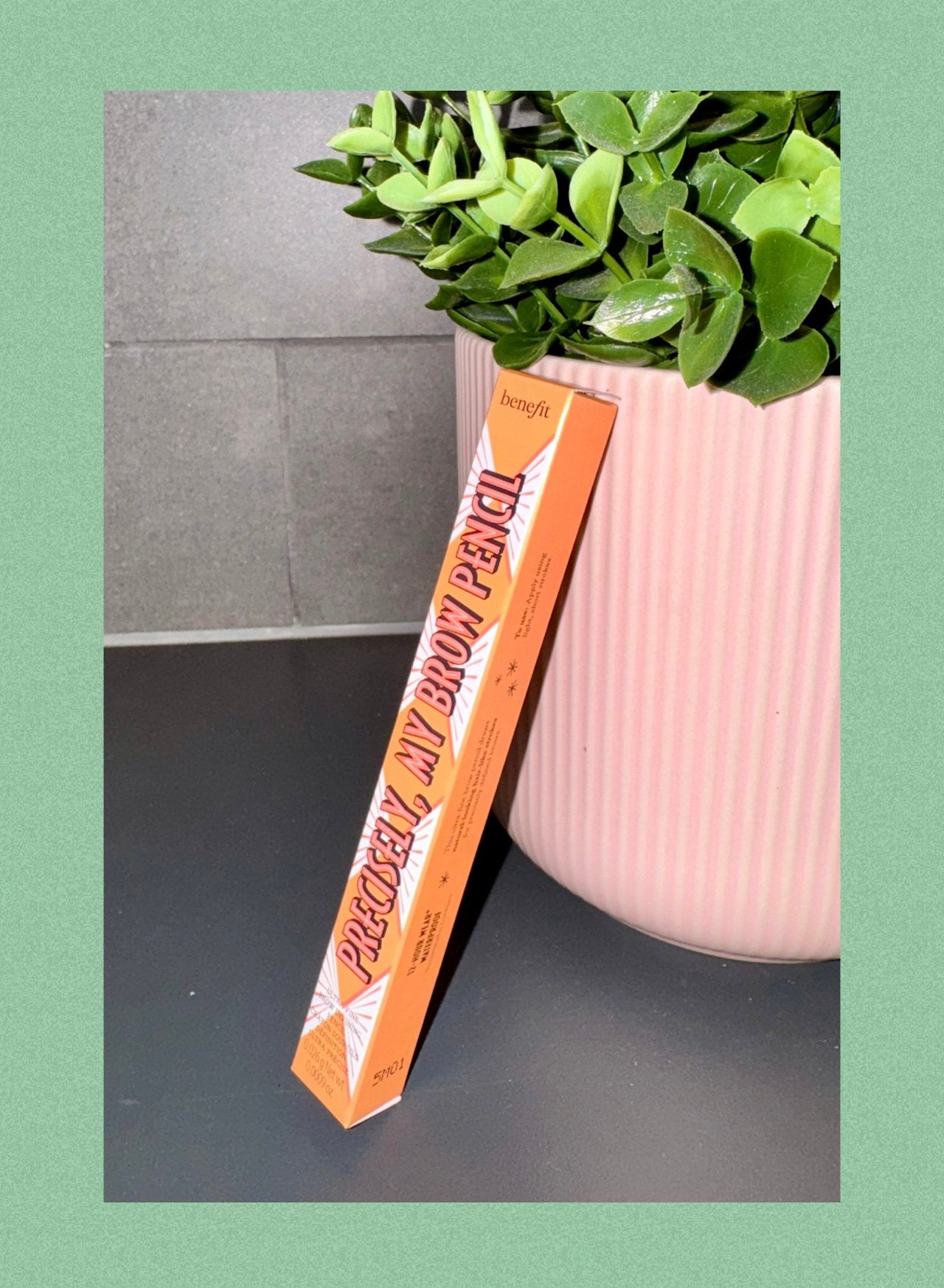 Benefit brow pencil - 4 warm deep brown - nieuw, Ogen, Bruin, Nieuw, Ophalen of Verzenden
