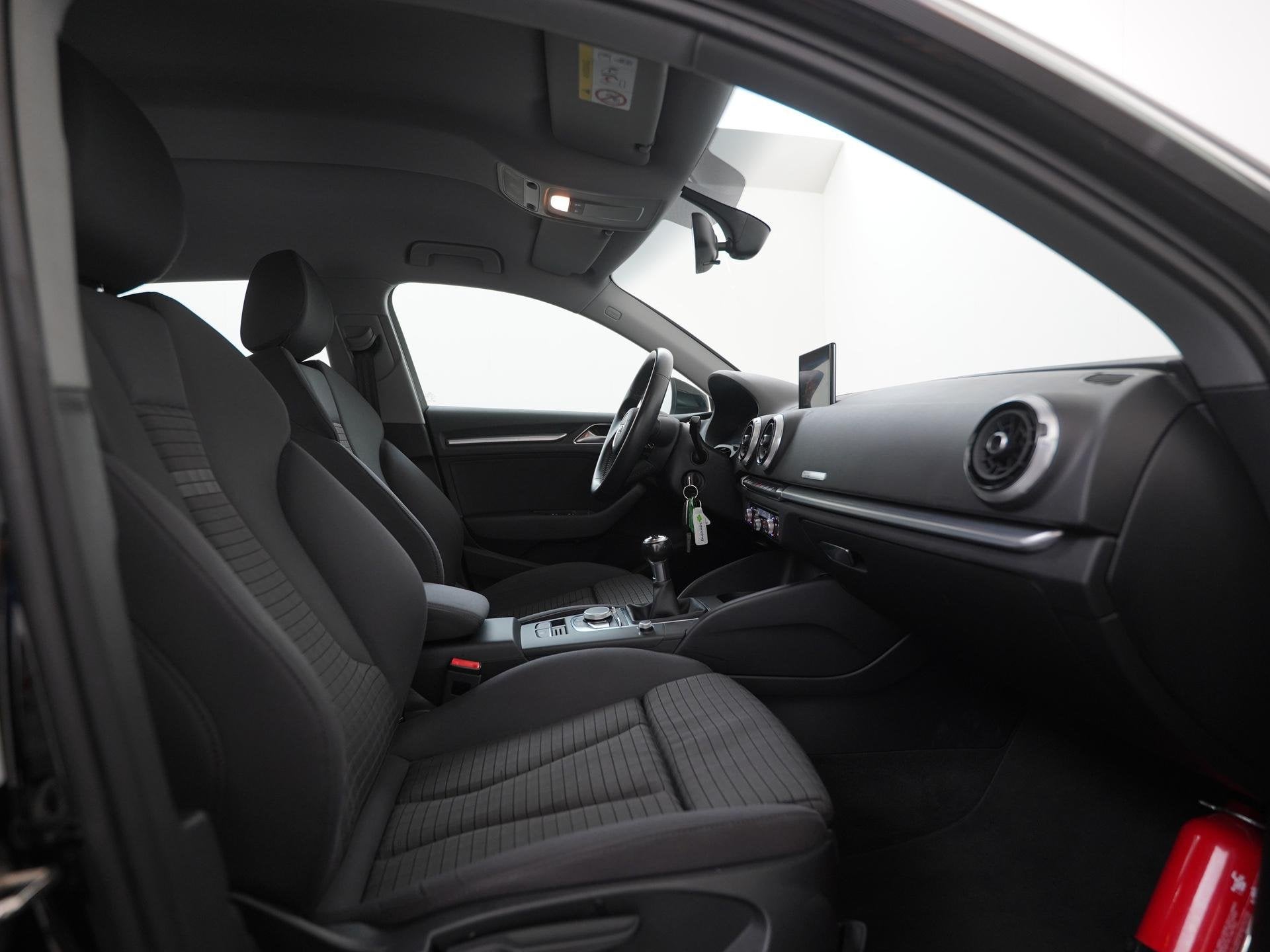 Audi A3 Sportback 1.0 TFSI Sport S Line Edition | MMI-naviga, 12 maanden, Gebruikt, Automatische klimaatregeling, Zwart