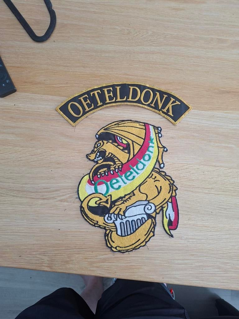 oeteldonk rug embleem