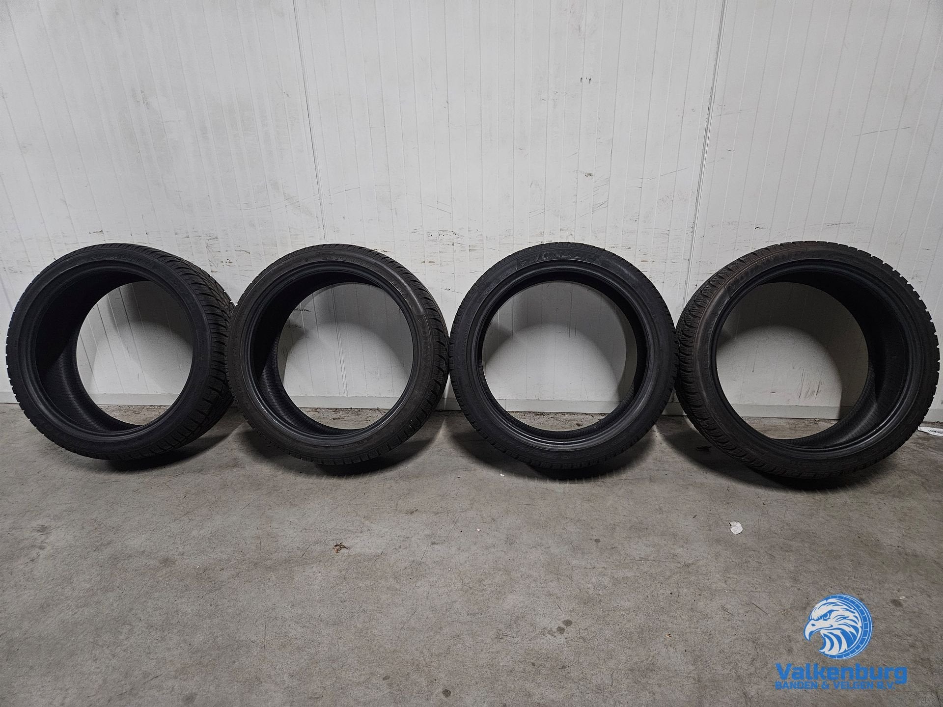 6-7mm! Winterbanden 235/40R19 Dunlop SP Winter Sport 3D R01, Auto-onderdelen, Banden en Velgen, 19 inch, Gebruikt, -, -