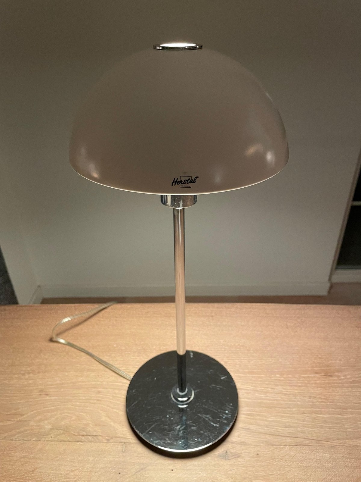 Herstal Design Lamp – Scandinavisch/Deens Vintage Tafellamp, Overige merken, E14 (klein), Wit, Ophalen of Verzenden
