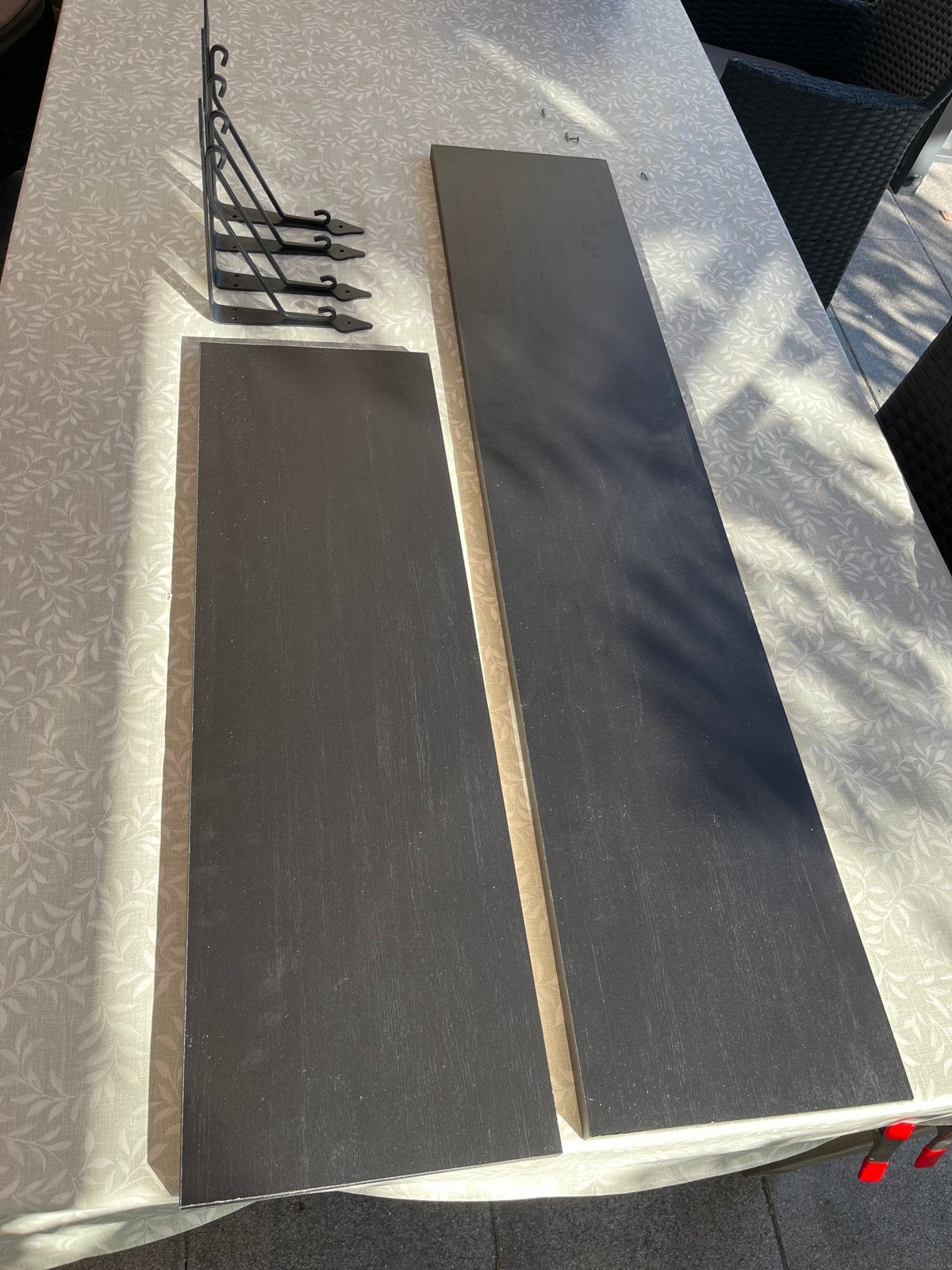2 IKEA wandplanken zwart, Ophalen, Zo goed als nieuw