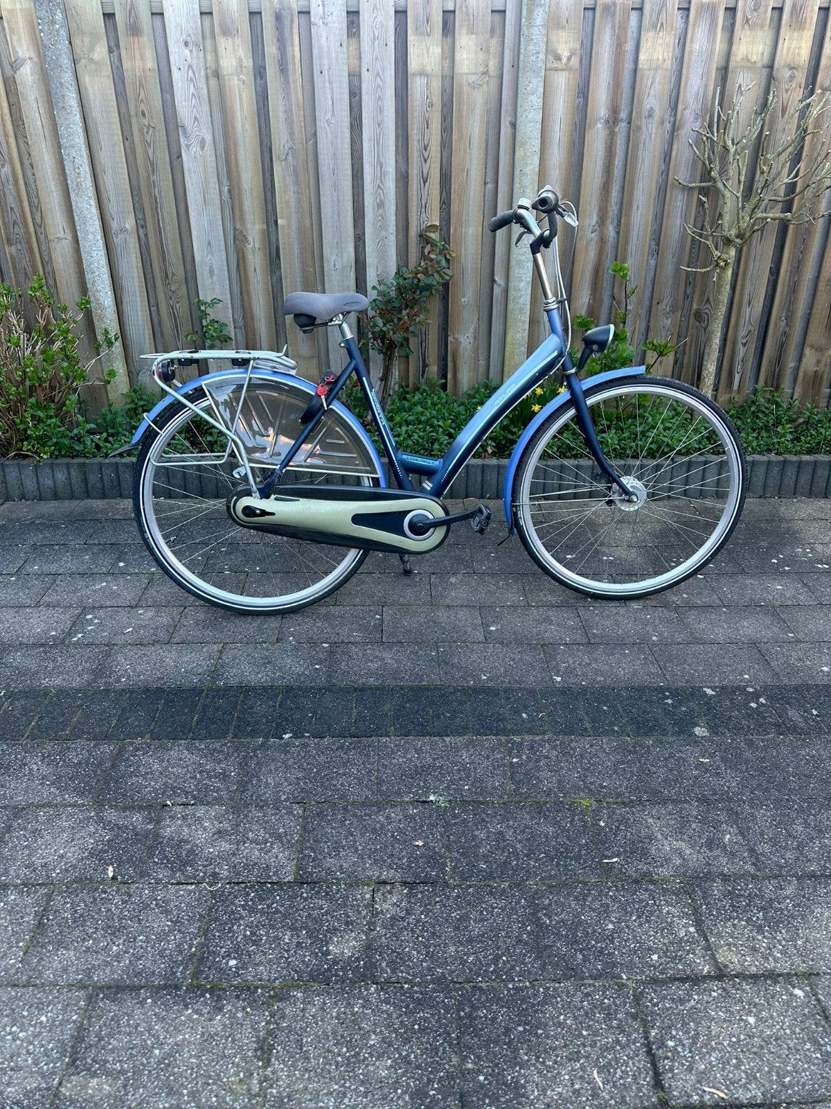 Gazelle met axa slot en reserve slot / versnelling, Fietsen en Brommers, Fietsen | Dames | Damesfietsen, Ophalen of Verzenden
