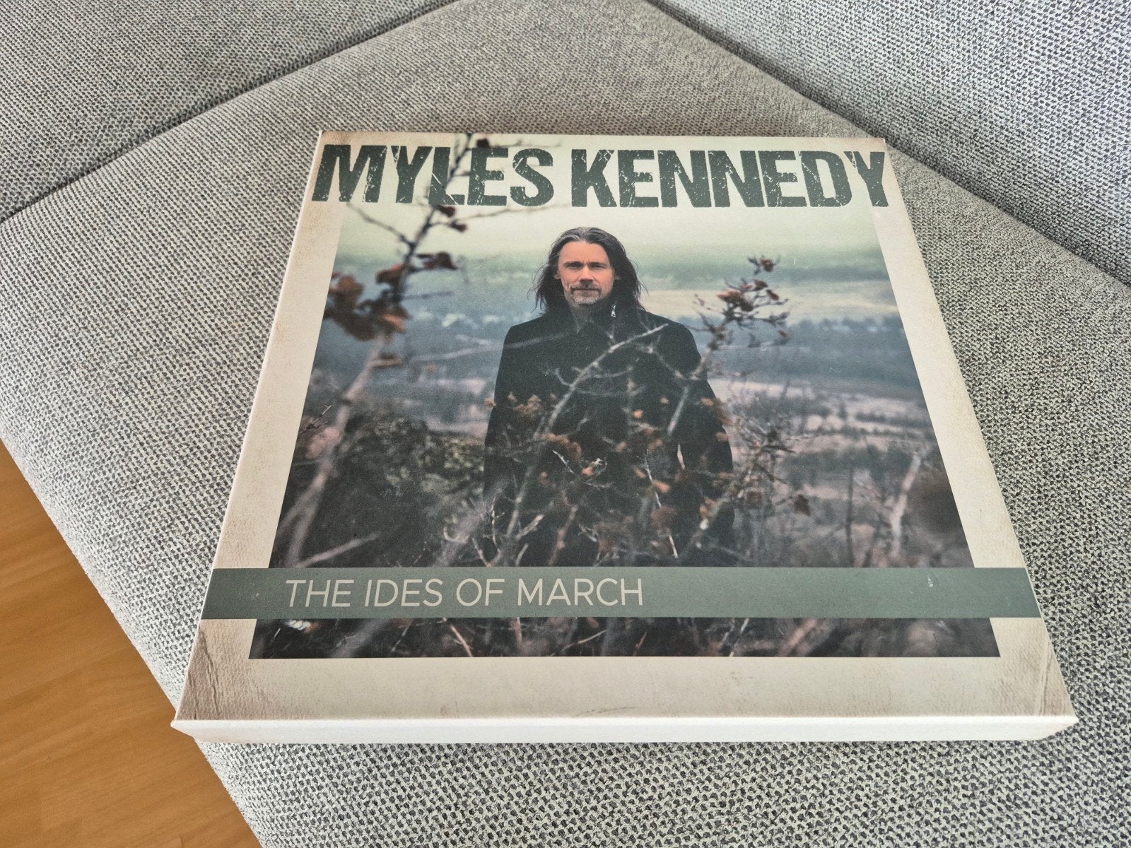 Miles Kennedy  LP Box The Ides of March Rock Blues, Ophalen of Verzenden, Nieuw in verpakking, 12 inch, Poprock
