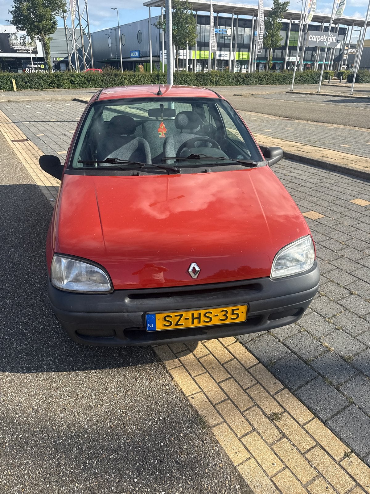 Renault Clio 1.2 RL 1998 Rood, Voorwielaandrijving, 31 €/maand, 4 cilinders, 465 kg