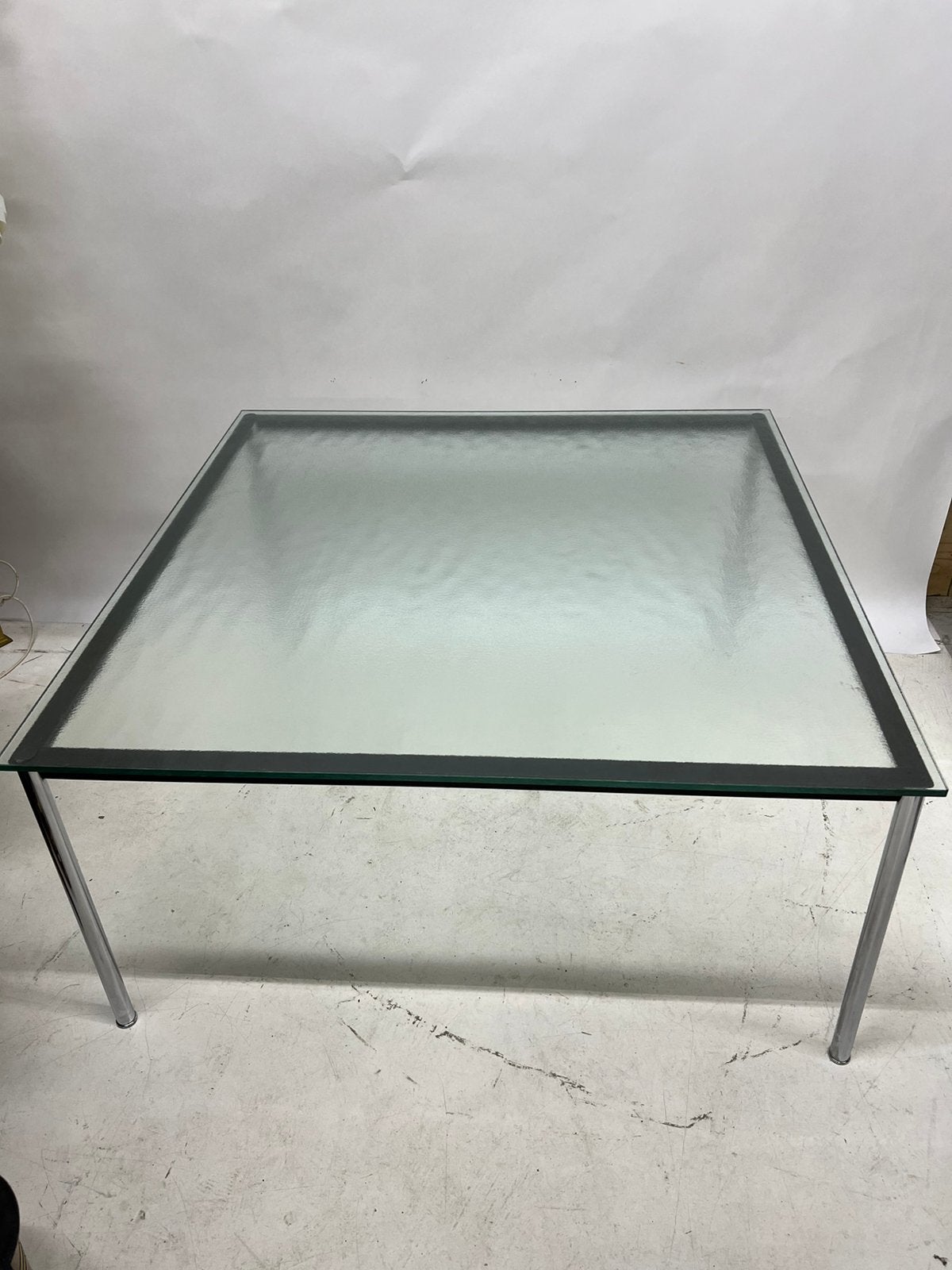 Design tafel van le corbusier model lc 10, Antiek en Kunst, Kunst | Designobjecten, Ophalen