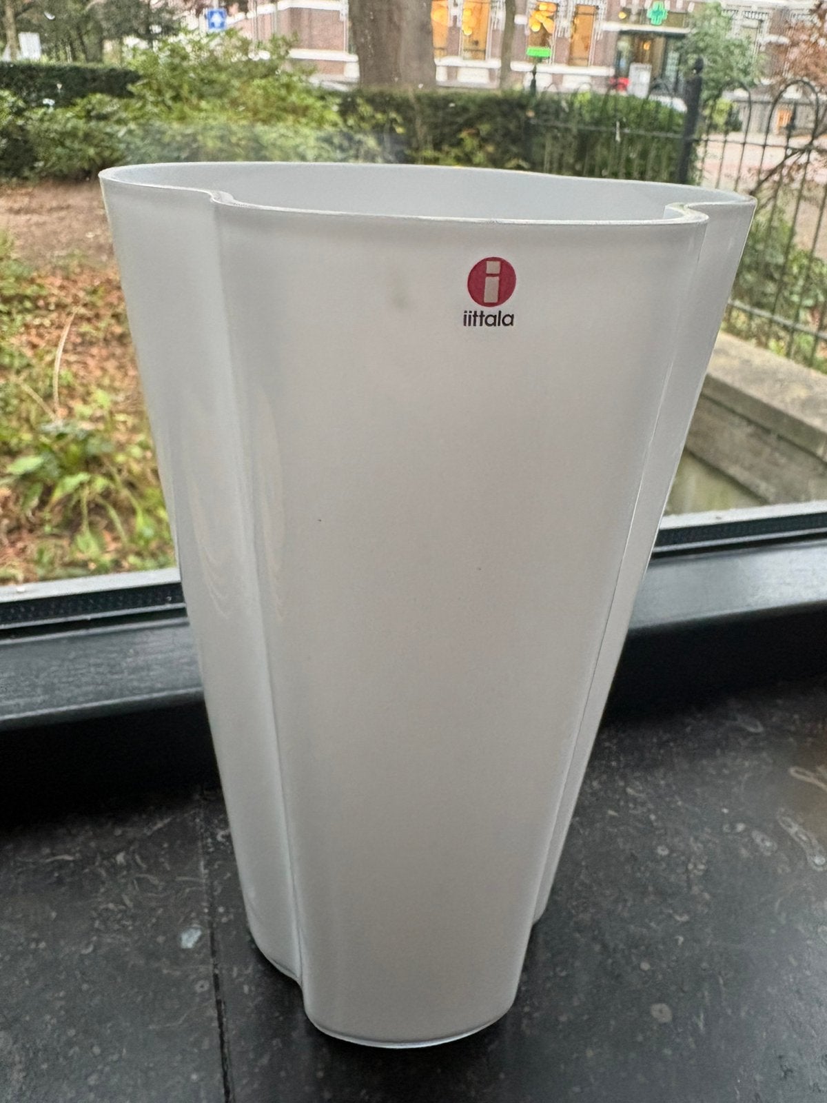 Iittala Alvar Aalto vaas 220mm opaalwit, Ophalen of Verzenden, Zo goed als nieuw
