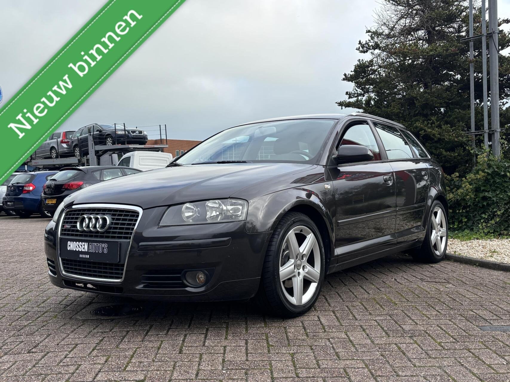 Audi A3 1.6 Ambiente Sportback, Clima. Cruise. Trekhaak!, Voorwielaandrijving, Stof, Gebruikt, 116 pk