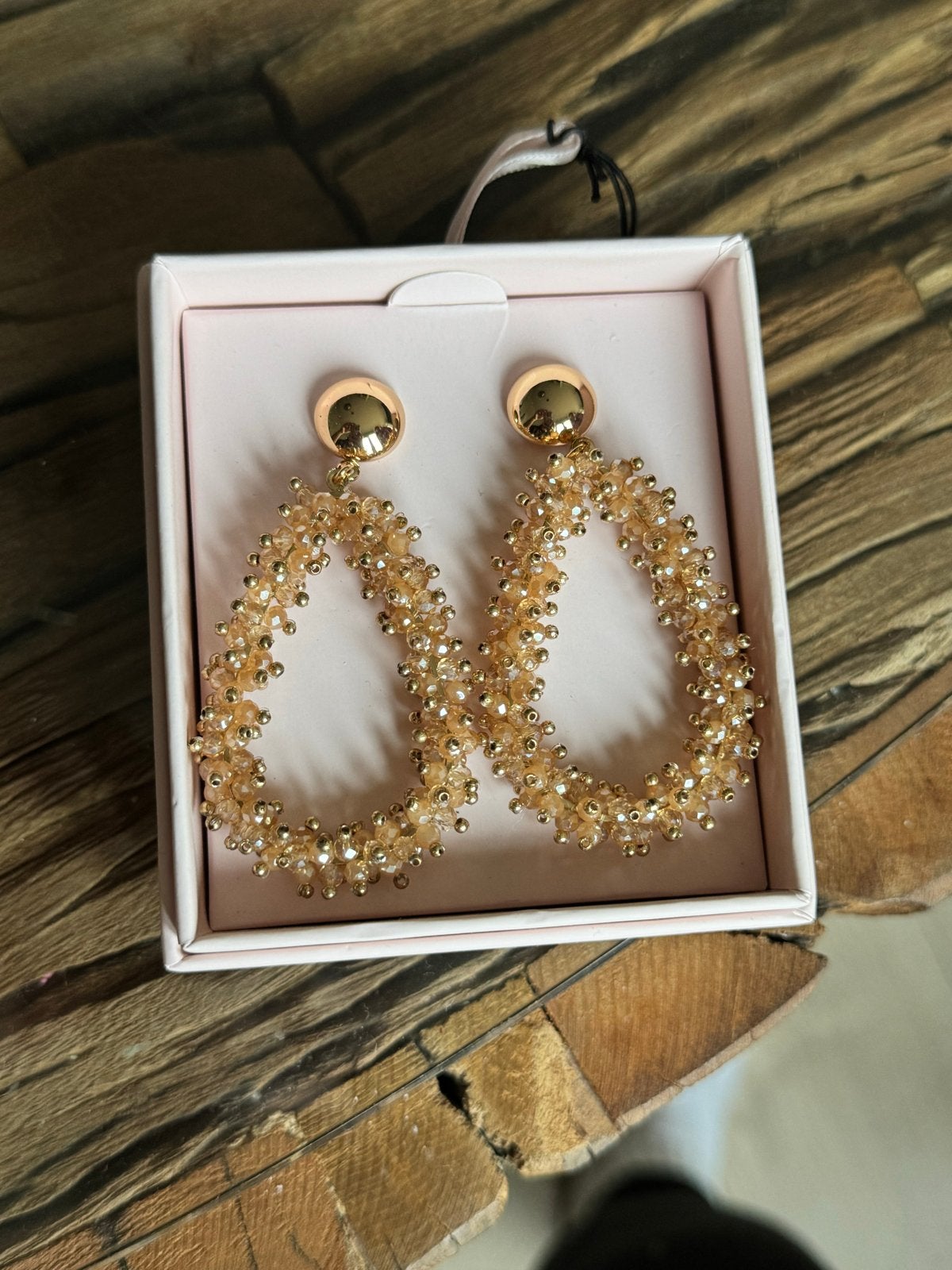 Nieuwe oorbellen met kraaltjes, Sieraden, Tassen en Uiterlijk, Oorbellen, Hangers, Nieuw, Ophalen of Verzenden, Glas