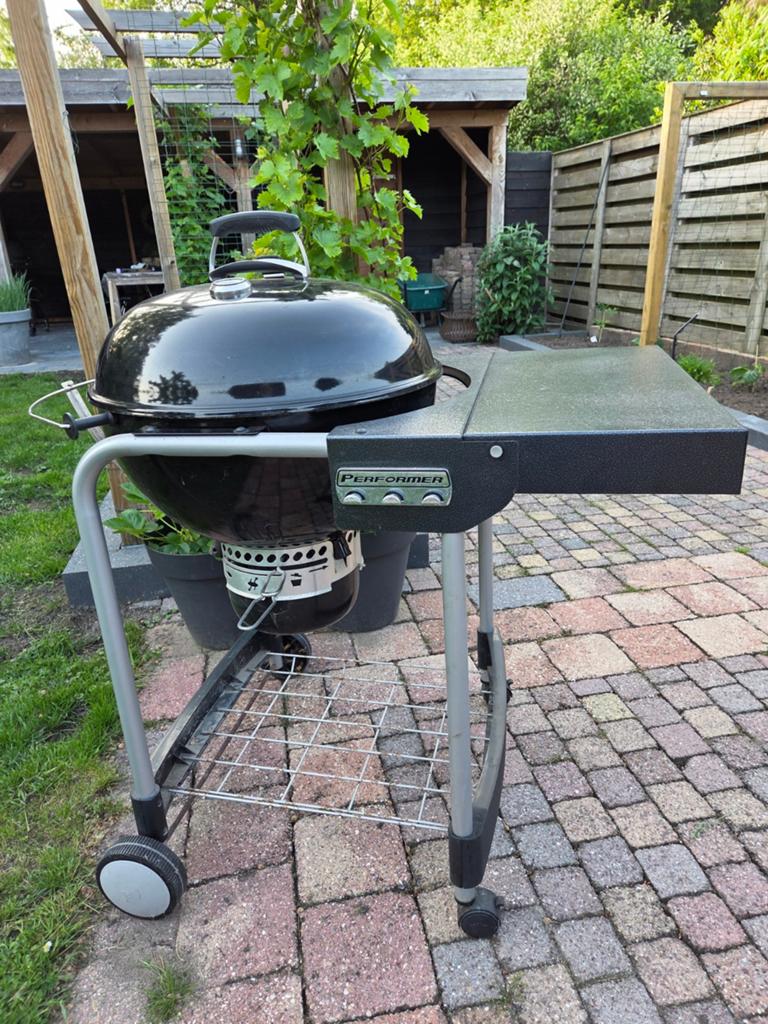 Weber barbecue Performer met starter, Ophalen, Zo goed als nieuw