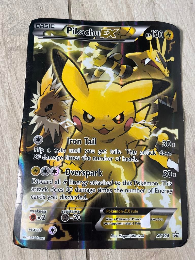 Pikachu EX XY124 Pokémon Jumbokaart - Zeldzaam en Glanzend, Ophalen of Verzenden, Gebruikt, Losse kaart, Foil