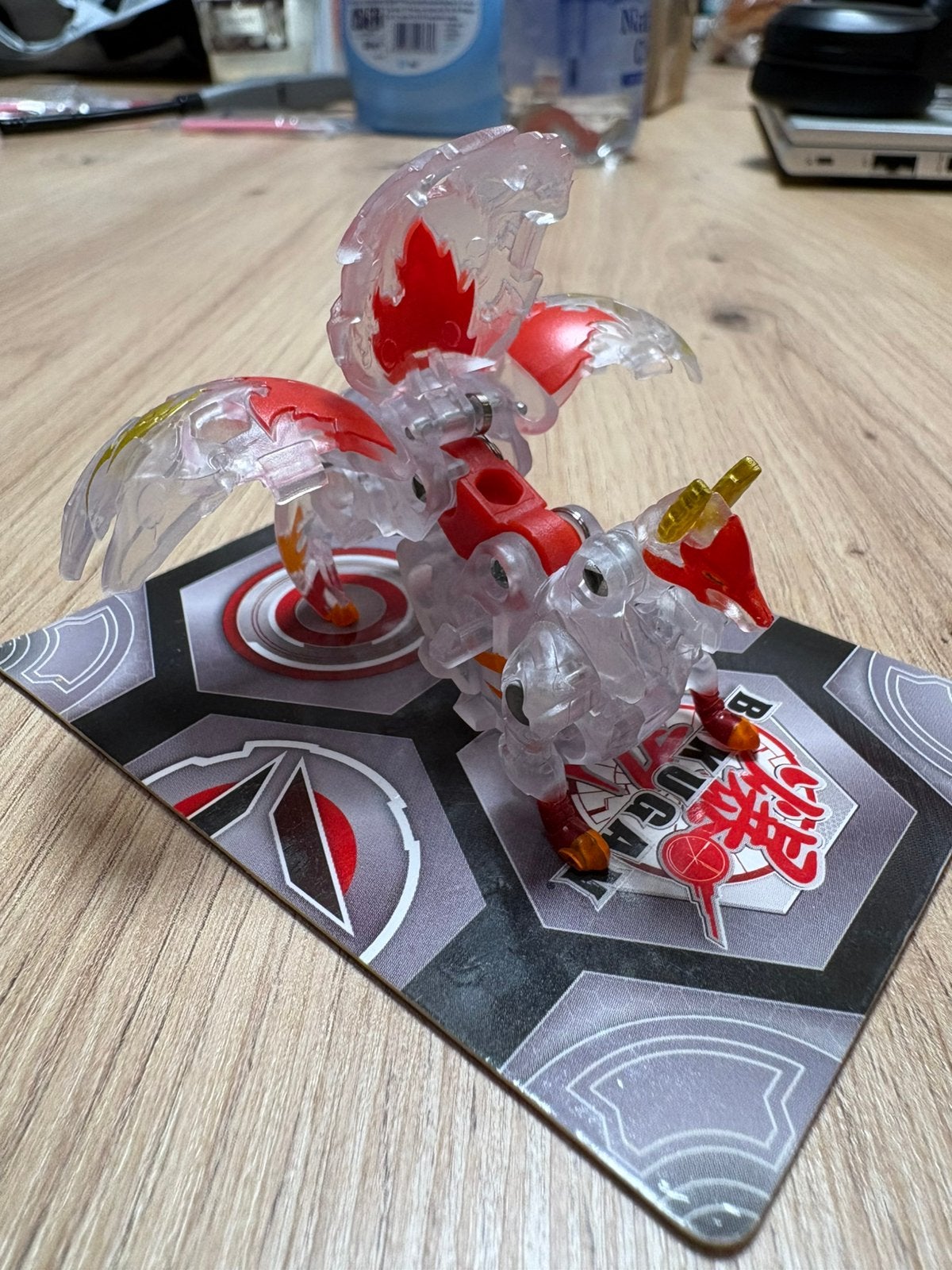 Bakugan - Blitz Fox - Diamond Pyrus, Ophalen of Verzenden, Zo goed als nieuw