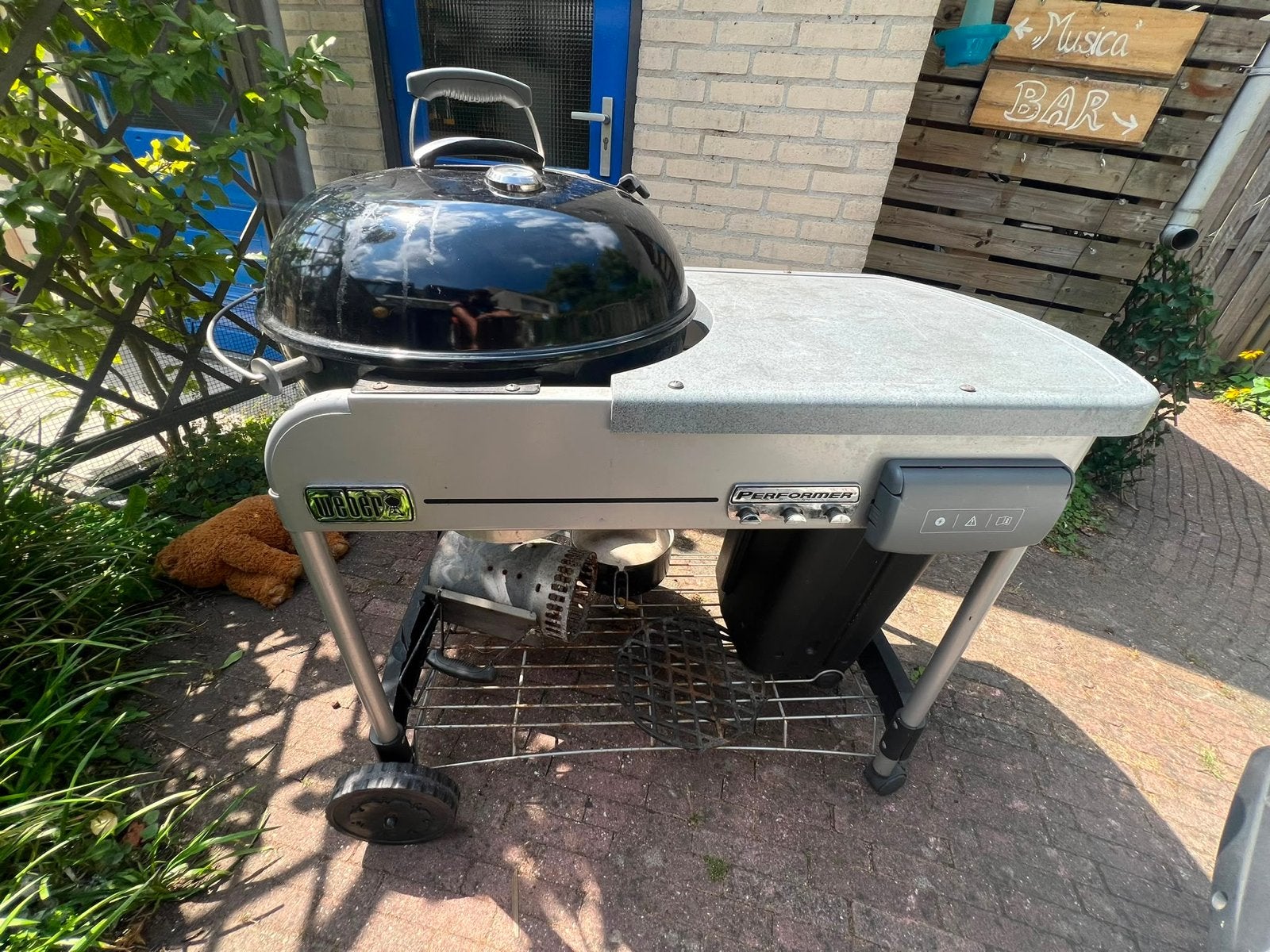 Weber Performer Barbecue met hoes en brikettenstarter, Ophalen, Gebruikt