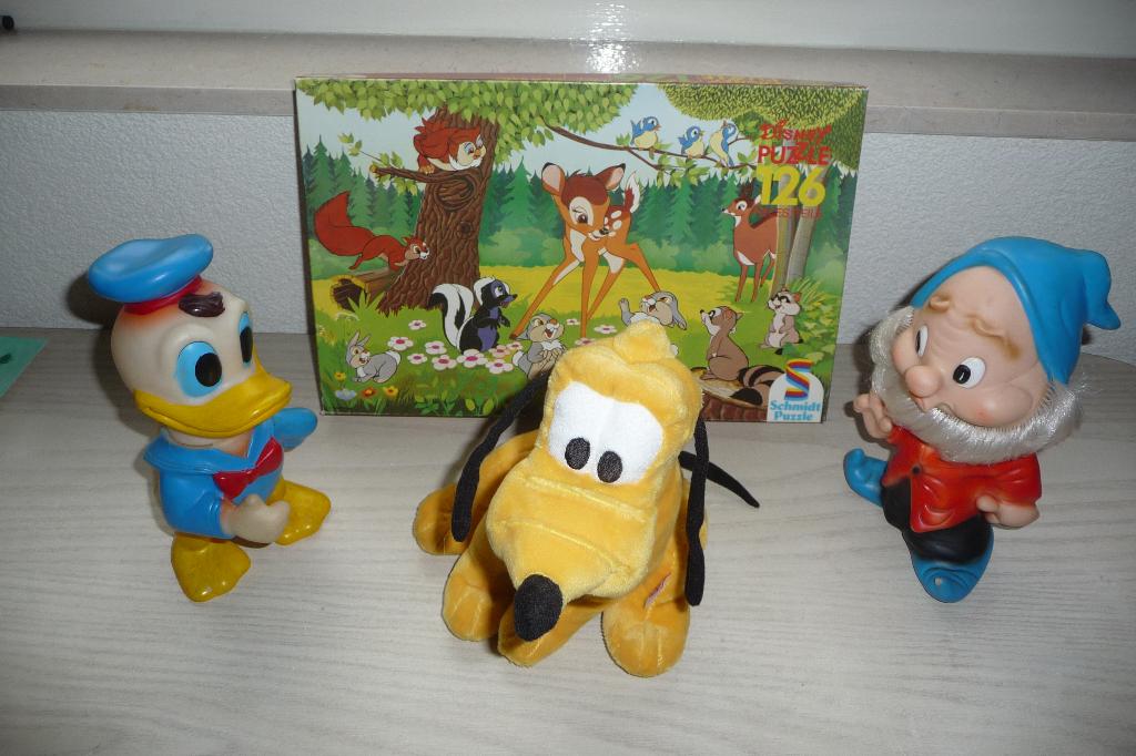 Disney nieuwe puzzel Bambi 126 st en 3 Disney figuren, Verzamelen, Disney, Ophalen of Verzenden, Donald Duck, Nieuw, Overige typen