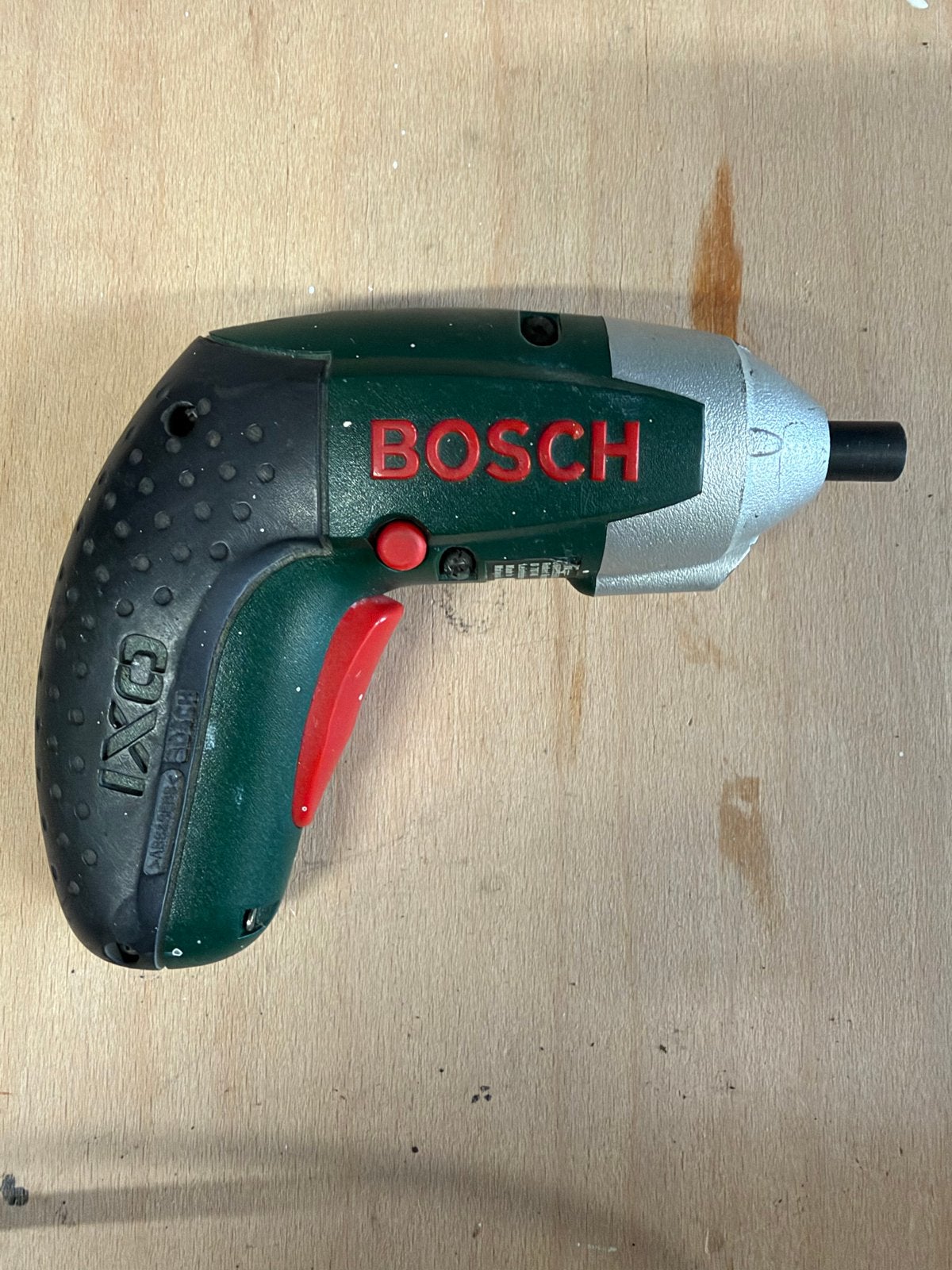 Bosch IXO Accuschroevendraaier met Oplaadstation, Ophalen of Verzenden, Gebruikt, Minder dan 400 watt, Boor- en Schroefmachine