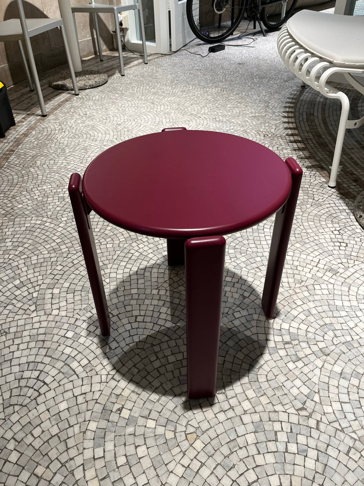 HAY Rey Stool in Grape Red, Ophalen, Minder dan 45 cm, Minder dan 55 cm, Rond