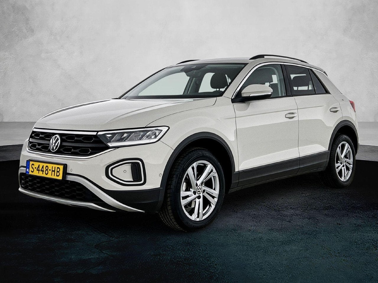 Volkswagen T-Roc 1.0 110pk Life | Navigatie | Airco | Adapti, Auto's, Volkswagen, Voorwielaandrijving, Gebruikt, Origineel Nederlands