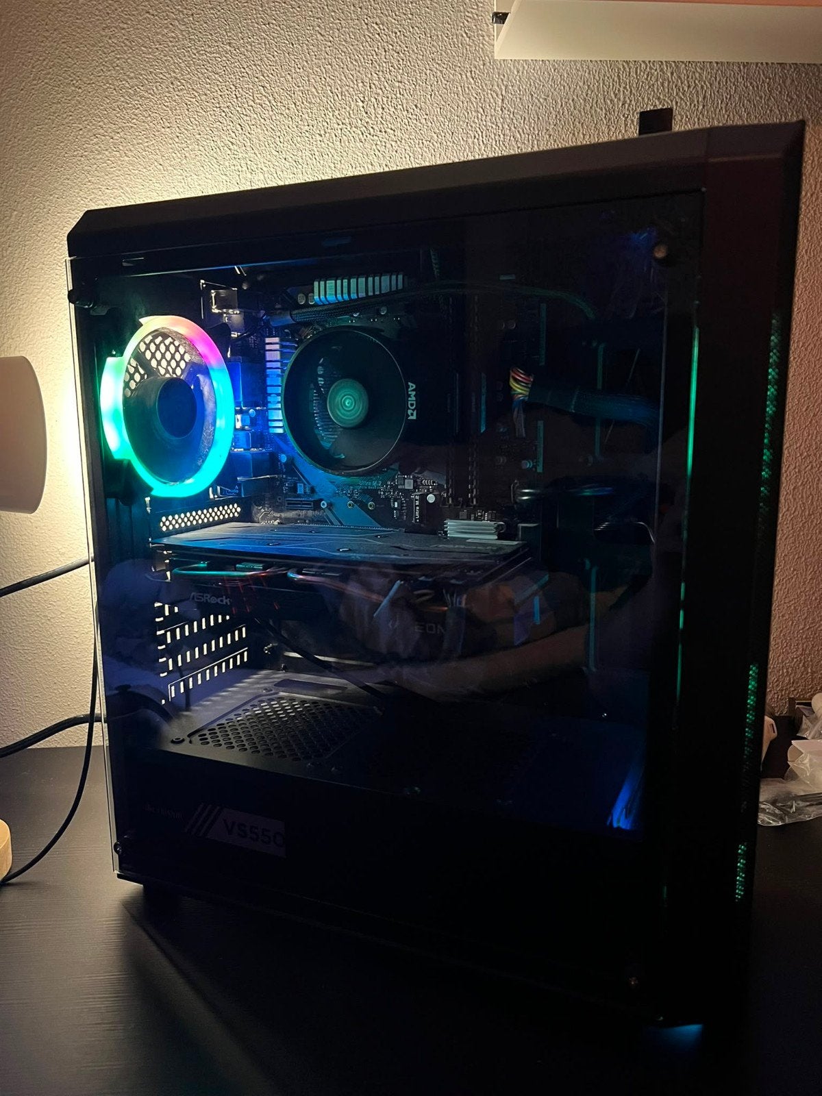 Gaming PC met RGB verlichting en AMD Ryzen processor, 8 GB, AMD Ryzen, Ophalen of Verzenden, Zo goed als nieuw