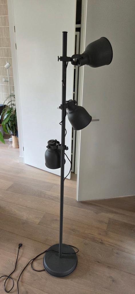 IKEA HEKTAR vloerlamp, Ophalen, Gebruikt, Modern, Industrieel, Metaal