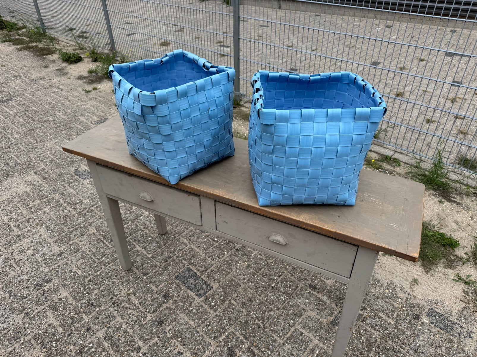 Blauwe opbergbakken, Ophalen, Zo goed als nieuw