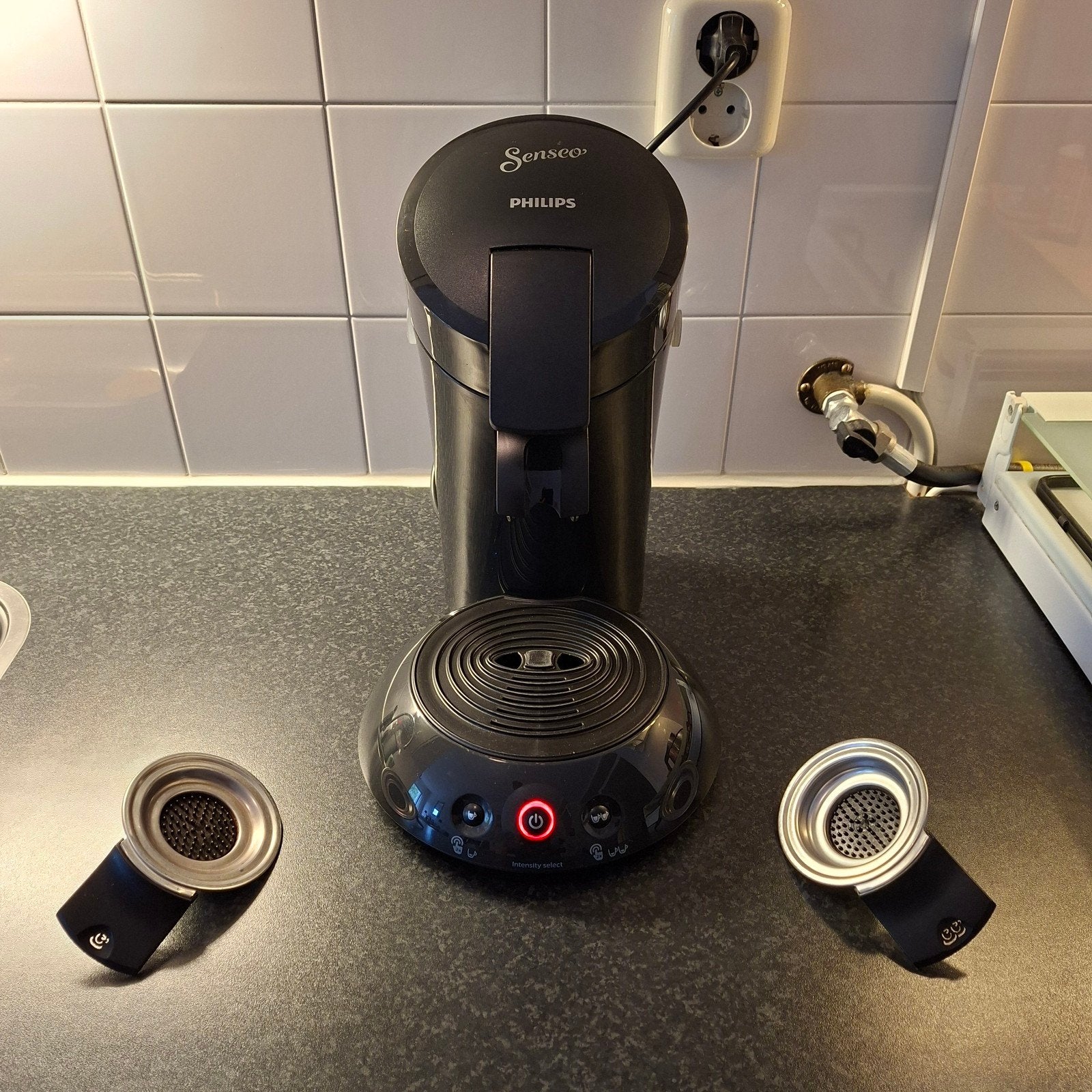 PHILIPS SENSEO KOFFIEPAD APPARAAT 100% GOED WERKEND, Witgoed en Apparatuur, Koffiemachine, Ophalen of Verzenden, 2 tot 4 kopjes