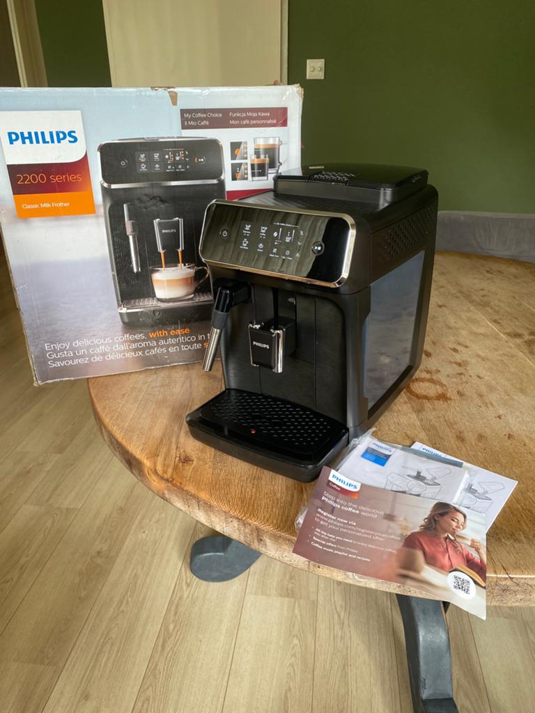 NIEUW IN DOOS Philips 2200 serie koffiemachine bonen, Ophalen, Koffiemachine, Zo goed als nieuw, 2 tot 4 kopjes