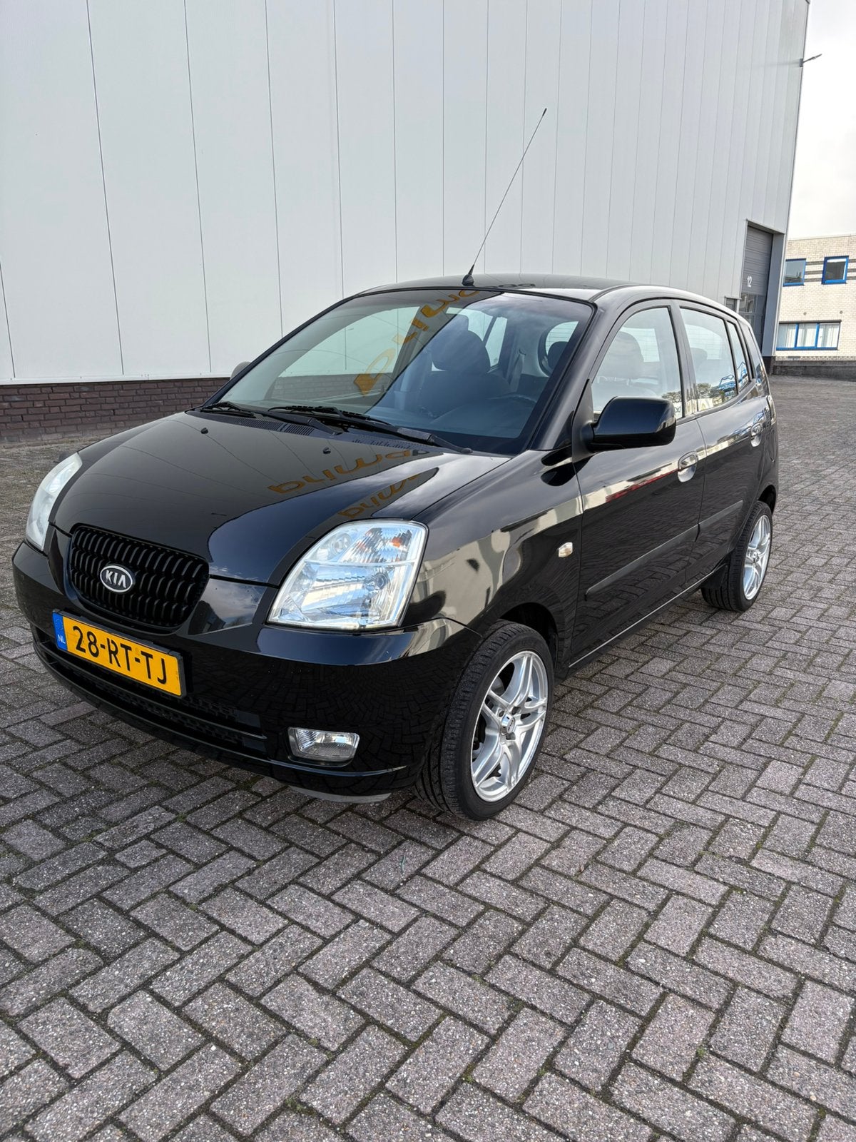 Kia picanto 1.1 2005 automaat, Auto's, 4 cilinders, Origineel Nederlands, Zilver of Grijs, 750 kg