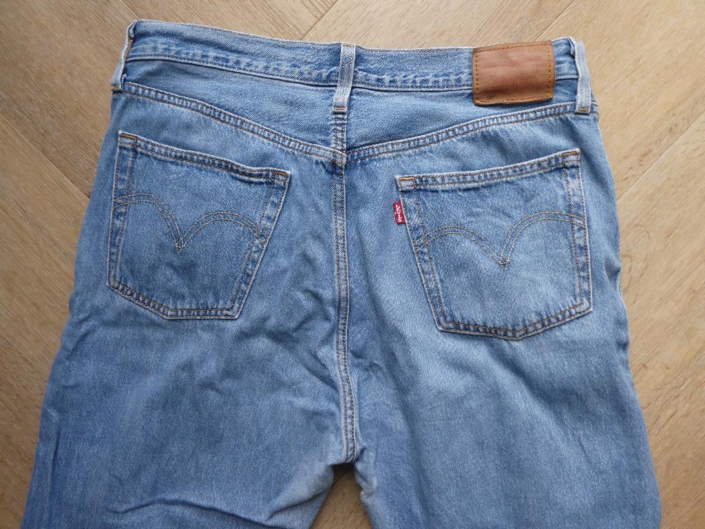 Levi 501 spijkerbroek, knoopsluiting maat 31-28, Zo goed als nieuw, W30 - W32 (confectie 38/40), Levi's, Verzenden