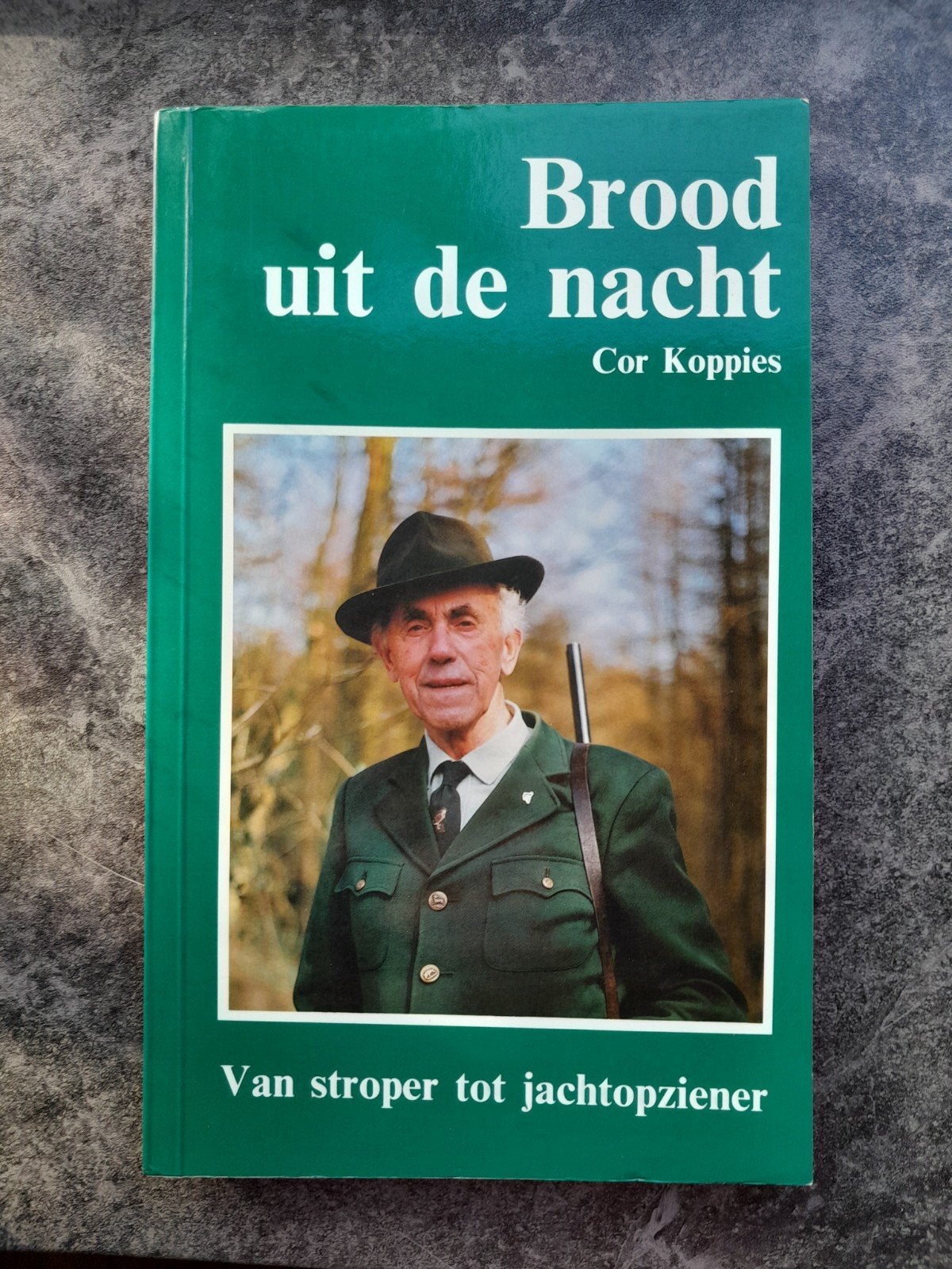 Brood uit de nacht, Cor Koppies, Ophalen of Verzenden, Zo goed als nieuw, Natuur algemeen