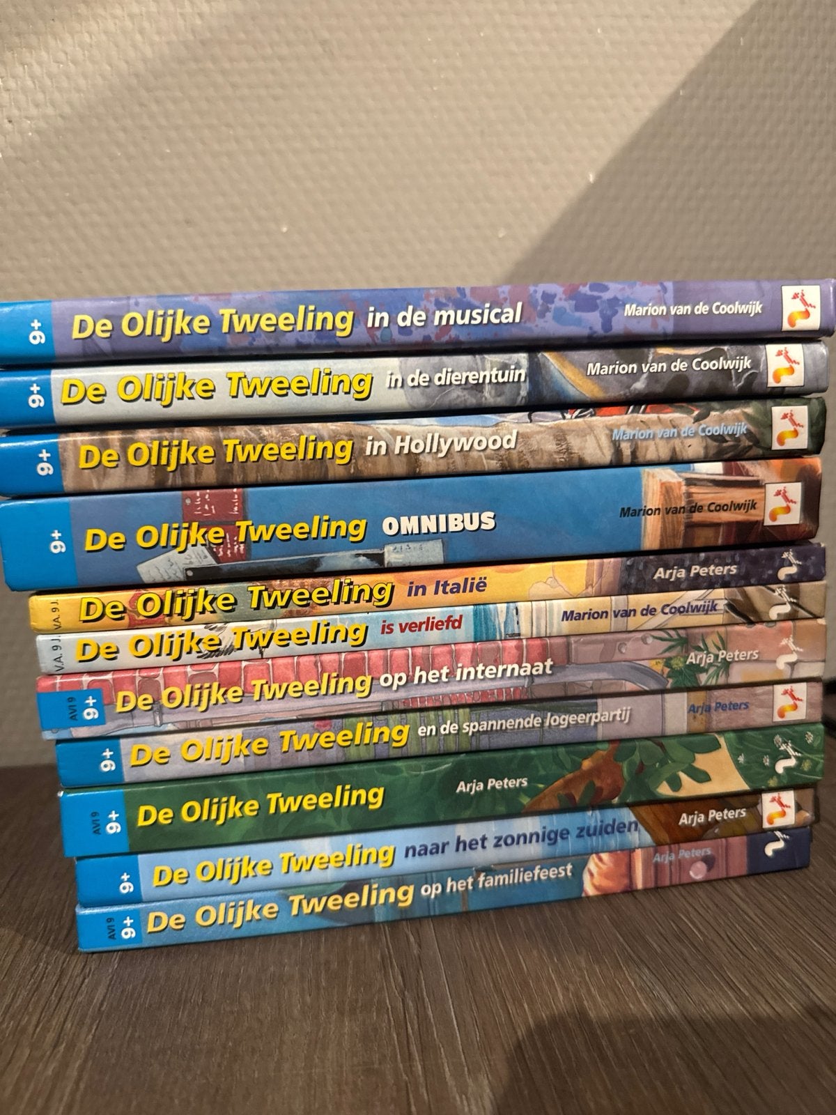 De Olijke Tweeling Boekenreeks - 11 delen, Boeken, Ophalen of Verzenden, Gelezen, Fictie algemeen