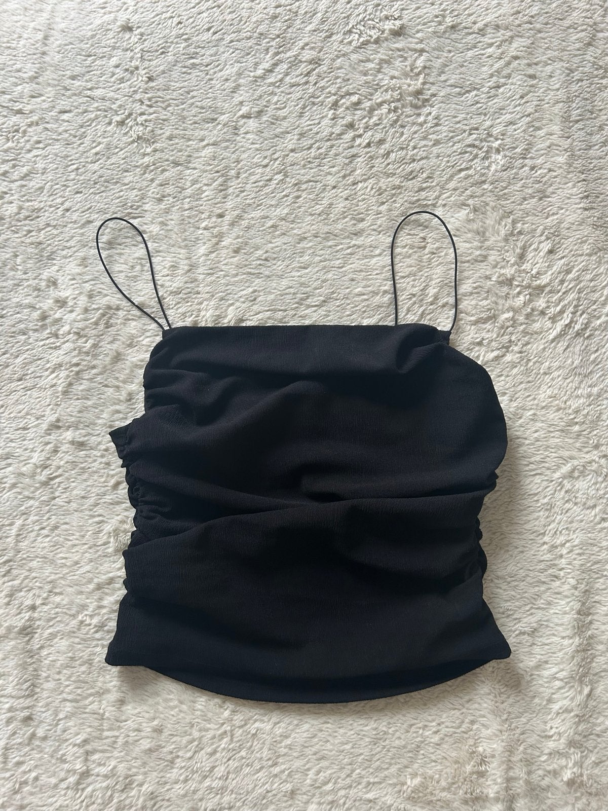 Zwarte gerimpelde crop top met spaghettibandjes, Kleding | Dames, Zwart, Ophalen of Verzenden, Zo goed als nieuw, Maat 36 (S)