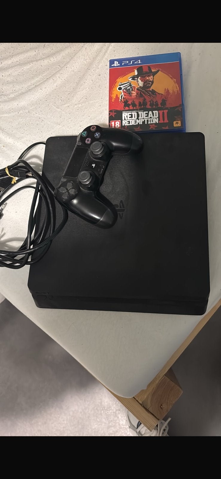 Playstation 4 slim