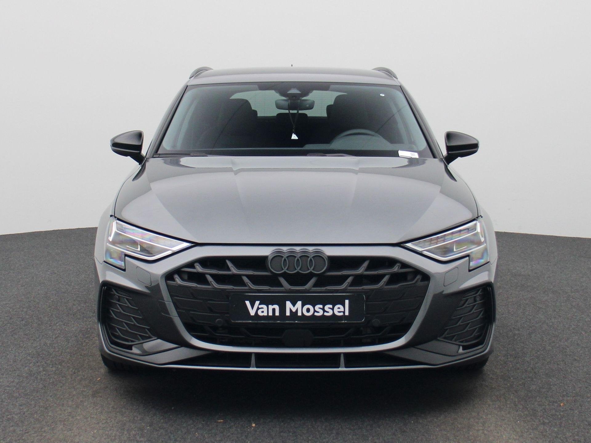 Audi A3 Sportback 45 TFSI e S edition Competition 272 PK | S, Auto's, Audi, 12 maanden, 4 cilinders, 150 min, Leder en Stof