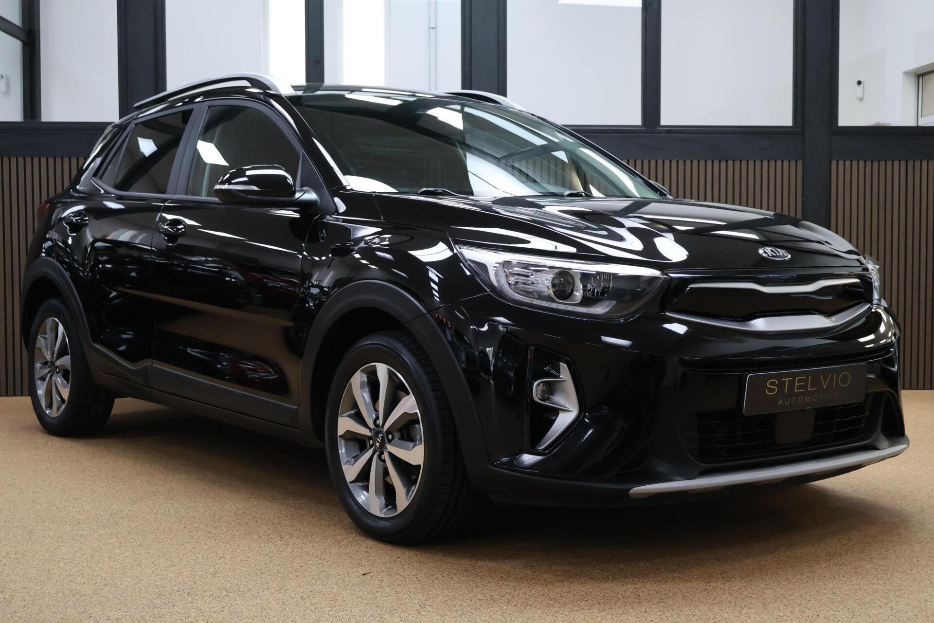 Kia Stonic 1.0 T-GDi MHEV DynamicPlusLine | Camera | Navi, Auto's, Voorwielaandrijving, Gebruikt, Met garantie (alle), Origineel Nederlands