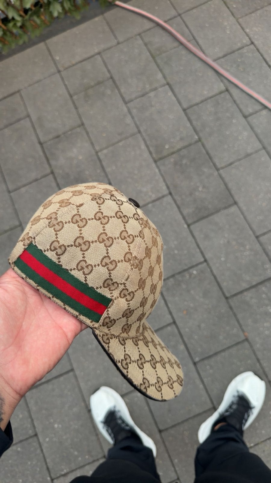 Gucci pet beige, Ophalen of Verzenden, Nieuw, 57 cm (M, 7⅛ inch) of minder, Pet