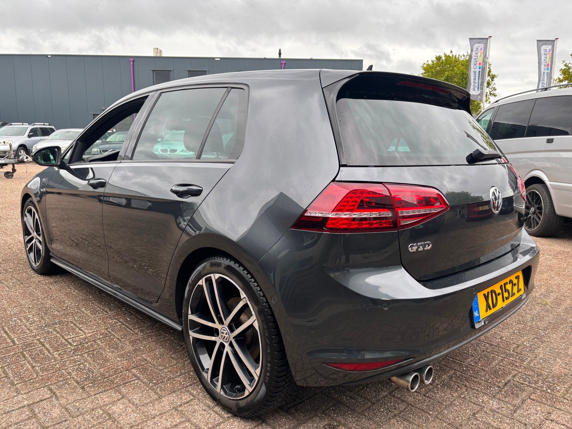 Volkswagen Golf 2.0 TDI GTD AUTOMAAT XENON NAVI 5 DEURS, Auto's, Stof, Gebruikt, Euro 6, 4 cilinders