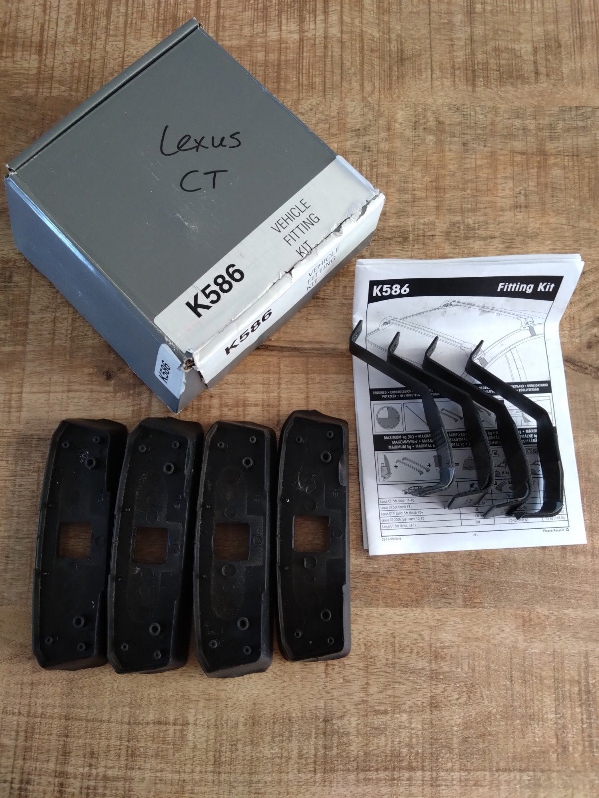 Yakima aero bar montageset / fitting kit K586 Lexus CT 200h, Ophalen of Verzenden, Gebruikt