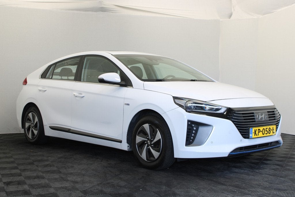 Hyundai IONIQ 1.6 GDi First Edition |Pano|Stoel/stuur verwar, Auto's, 1345 kg, Wit, Bedrijf, IONIQ