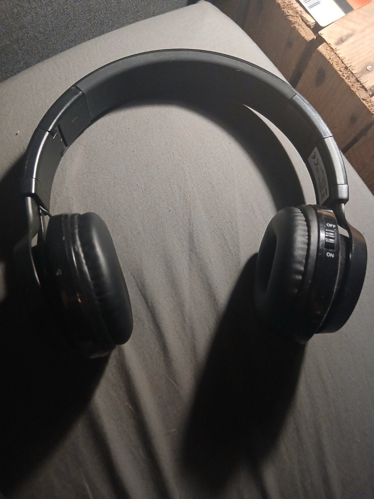 Zwarte Over-ear Koptelefoon met disco lampen, Gebruikt, Ophalen of Verzenden, Over-ear, Zwart