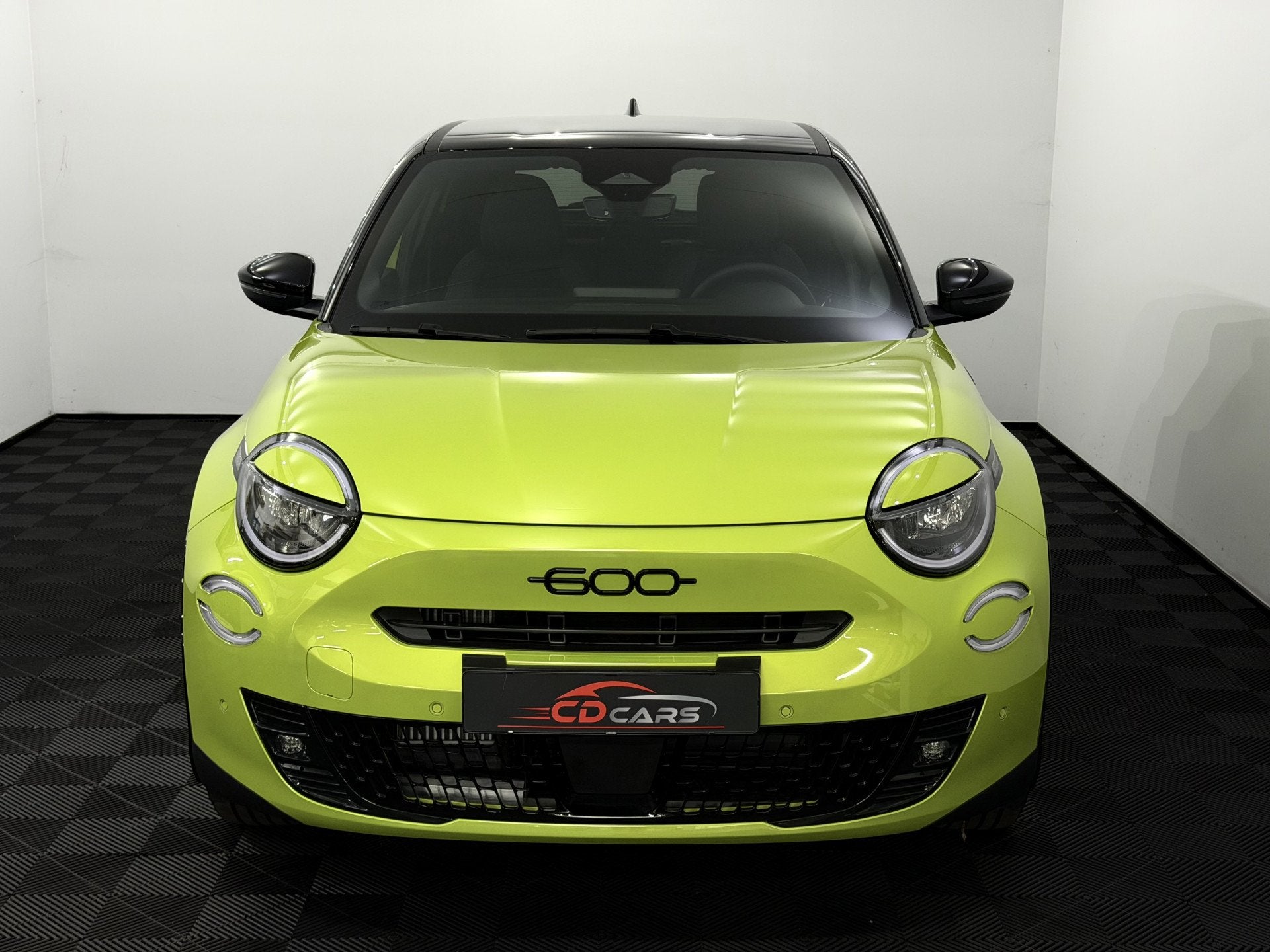 Fiat 600 1.2 Hybrid Sport 145PK Camera, Apple carplay, Rijst, Gebruikt, 1199 cc, Leder en Stof, Bedrijf